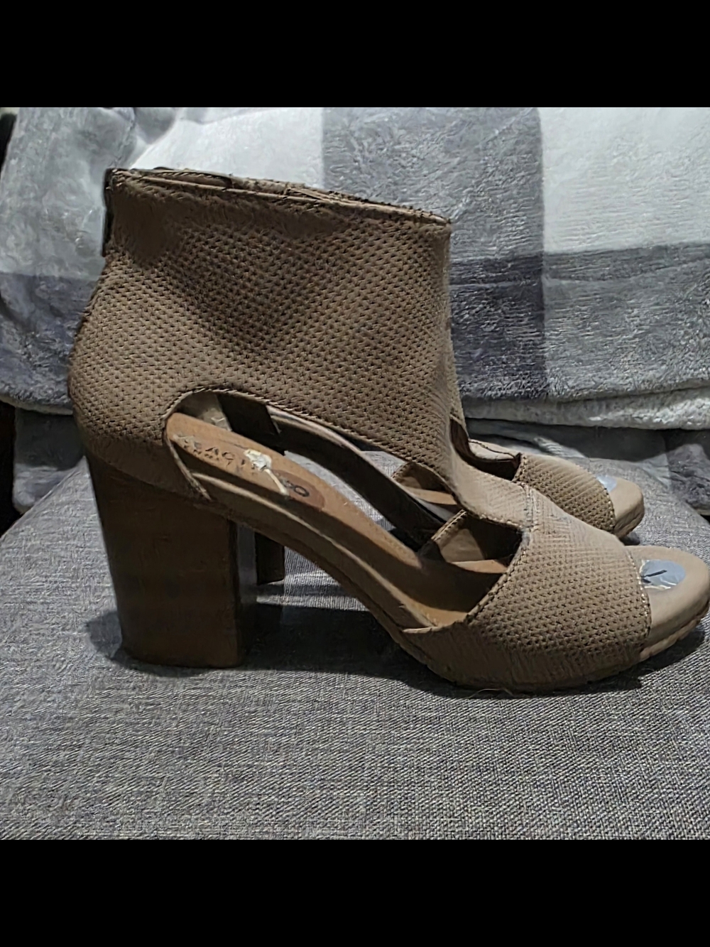 Kenneth Kole- Reaction Beige Peep-Toe Block Heel Sandals - Women